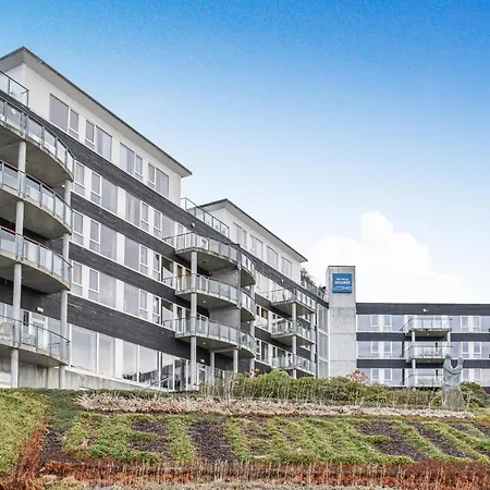 Awesome In W/ 2 Bedrooms *