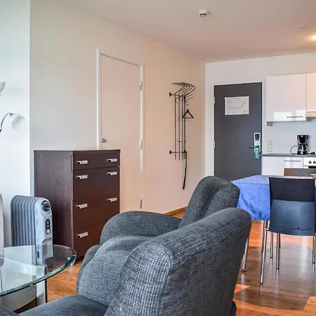 Awesome In W/ 2 Bedrooms *